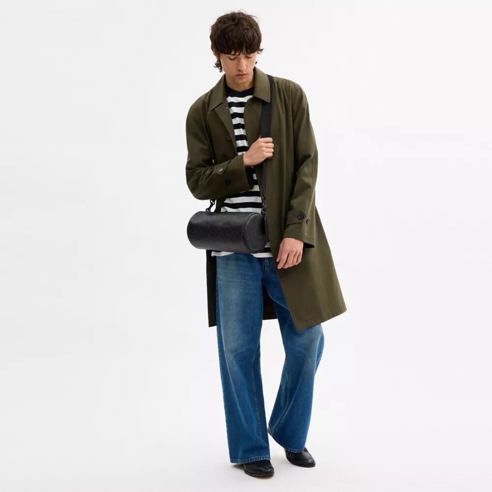 Andre Barrel Bag 30 i Signature Canvas