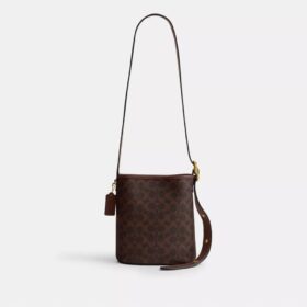 Bleecker Bucket Bag 21 i Signature Canvas