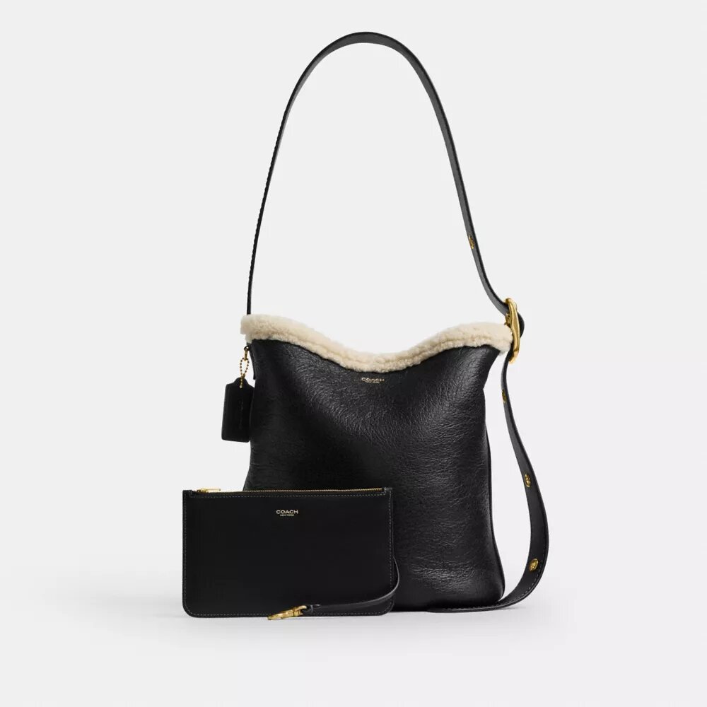 Bleecker Bucket Bag i shearling