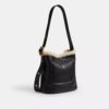 Bleecker Bucket Bag i shearling