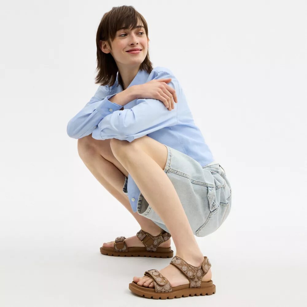 Brynn-sandaler i Crystal Signature-jacquard