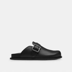 Clogs med spänne