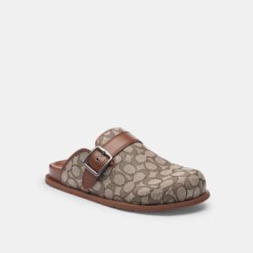 Clogs med spänne i vår signaturjacquard