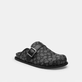 Clogs med spänne i vår signaturjacquard