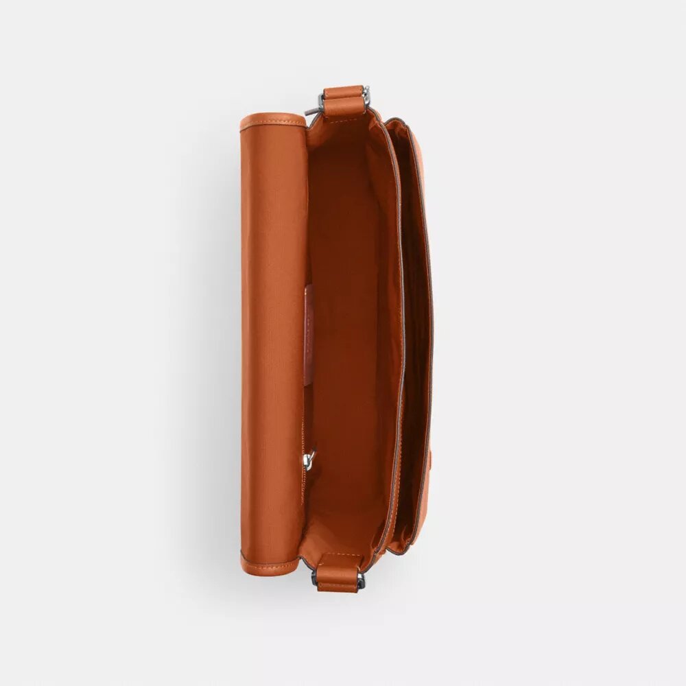 Colby Messenger Bag 32