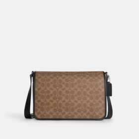 Colby Messenger Bag 32 i Signature Canvas