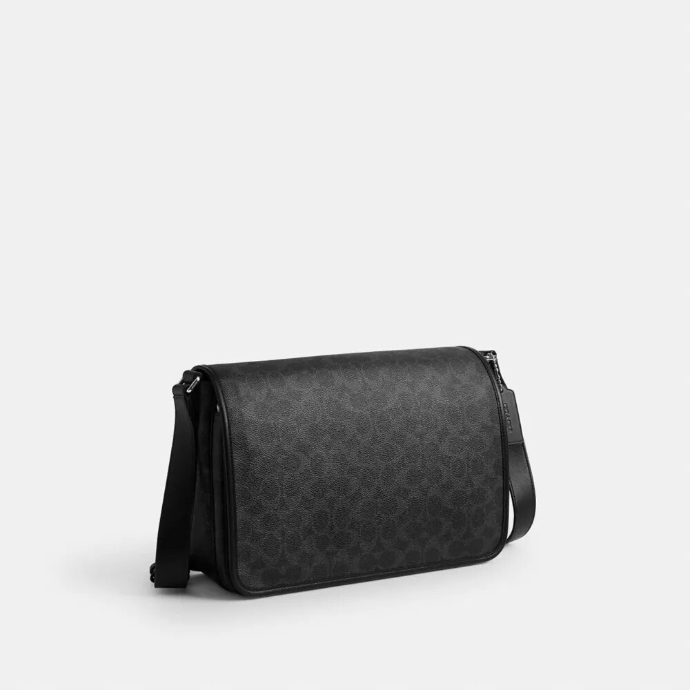 Colby Messenger Bag 32 i Signature Canvas