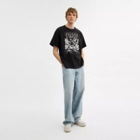Dinosaur City avslappnad T-shirt i ekologisk bomull