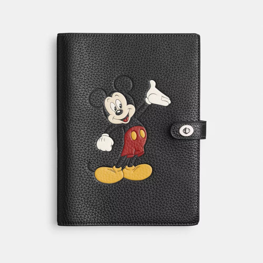 Disney X Coach-anteckningsbok i regenererat läder med Musse Pigg