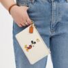 Disney X Coach Essential liten handledsväska i regenererat läder med Musse Pigg