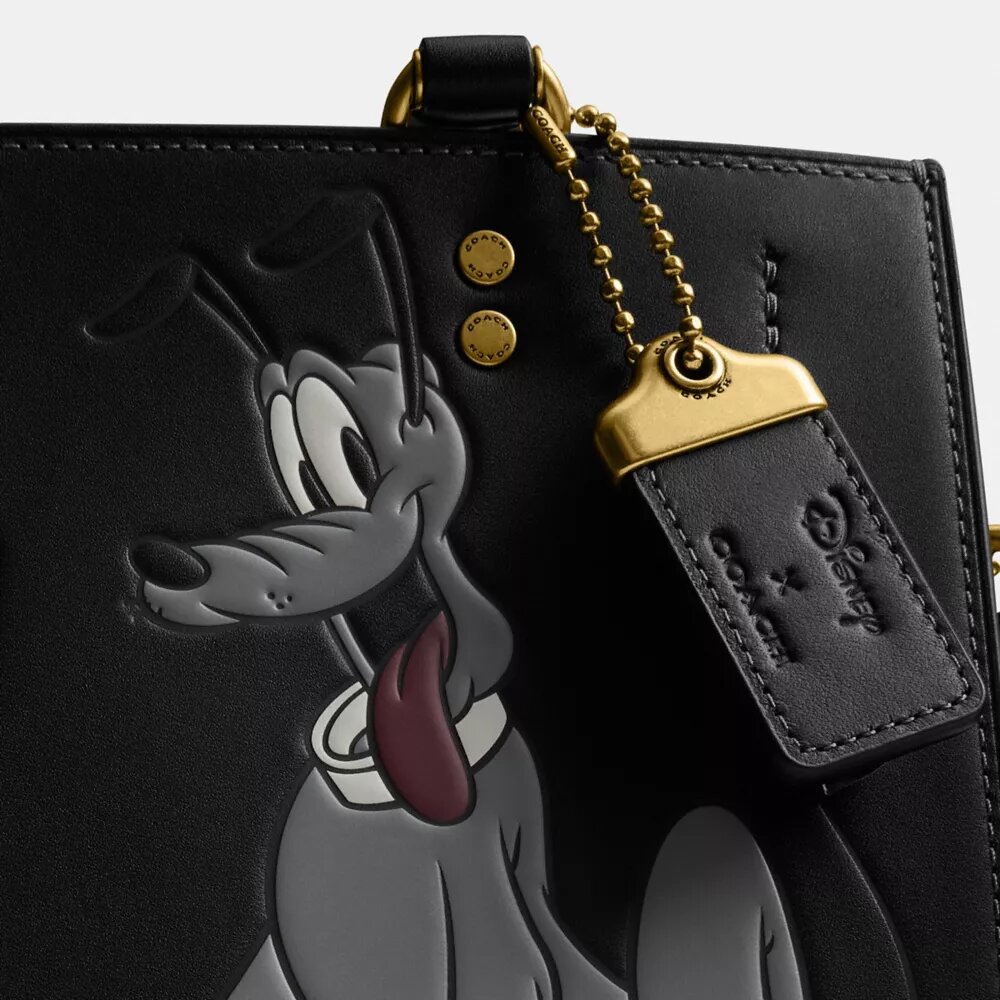 Disney X Coach Rogue-väskor 25 med Pluto
