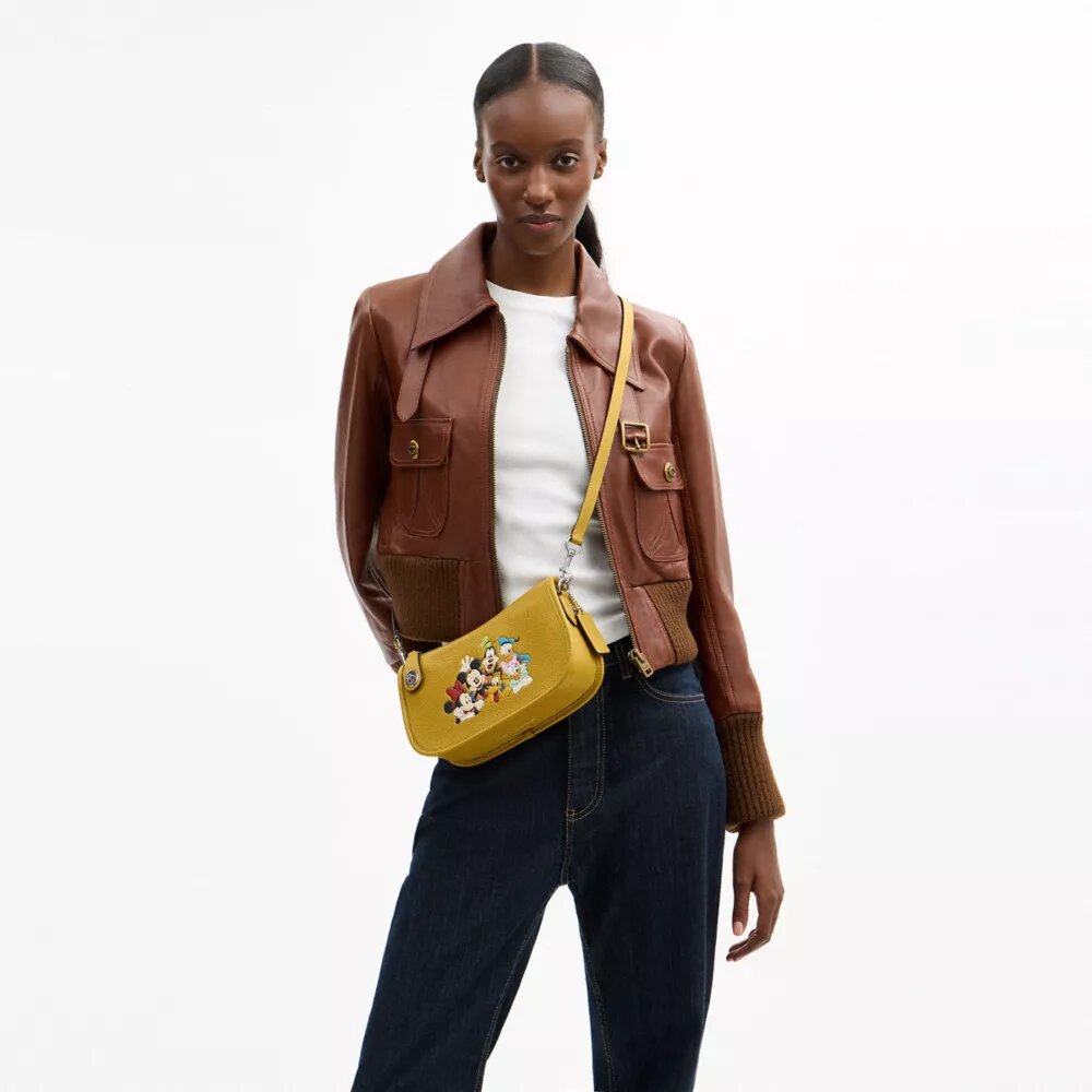 Disney X Coach Swinger-väskor i regenererat läder med Musse Pigg och vännerna