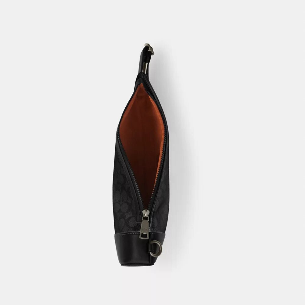 Dominic Sling Pack i Signature Canvas