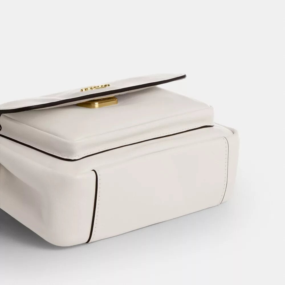 Elodie crossbody-väska 18