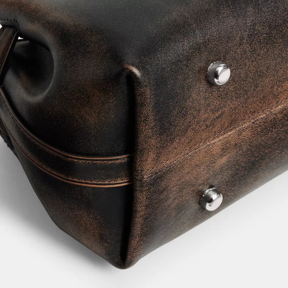 Empire Carryall-väskor 34 i slitet läder