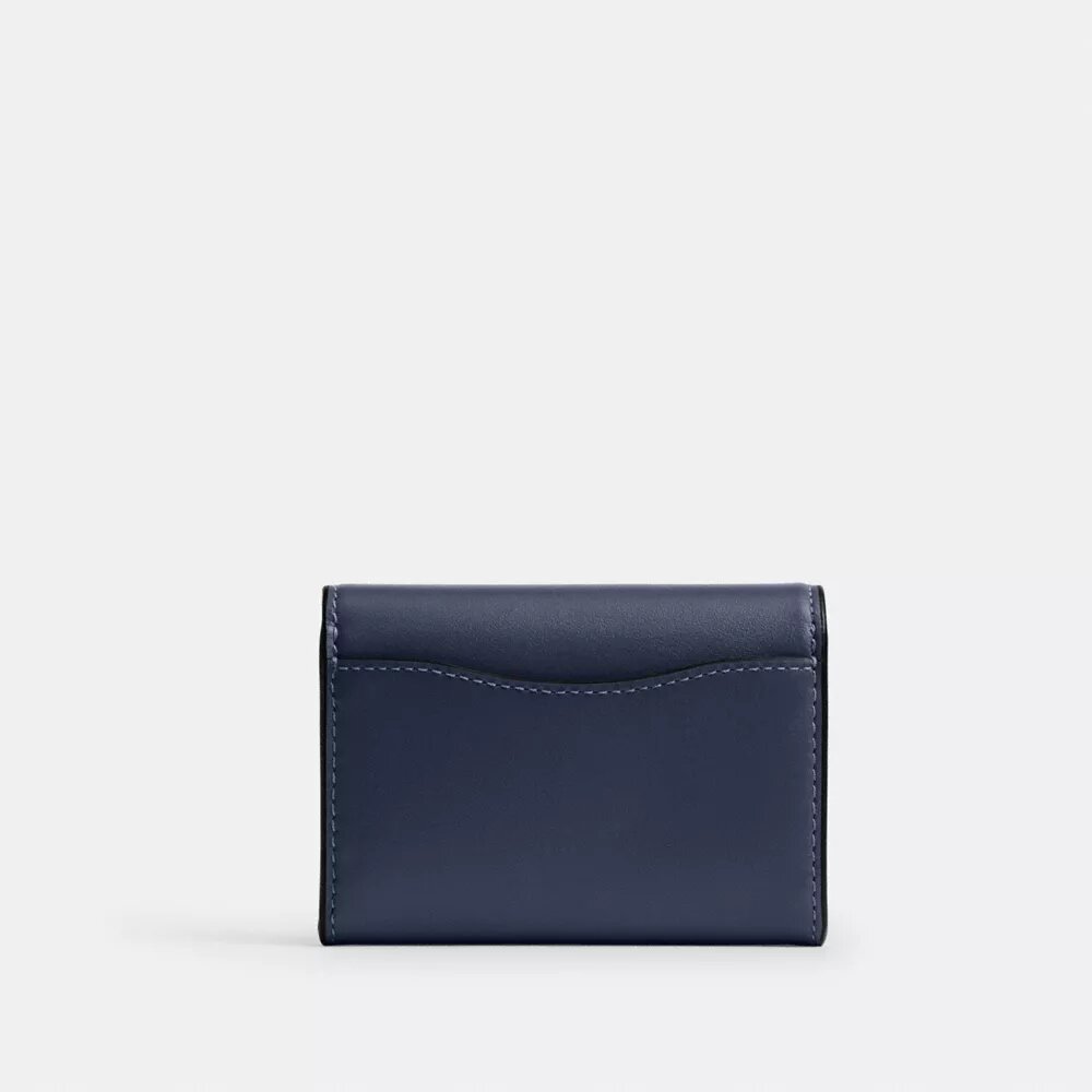 Essential kortfodral med lock