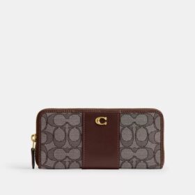 Essential Slim Accordion Zip Plånbok i vår signaturjacquard