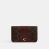 Essential Slim-kortfodral i Signature Canvas
