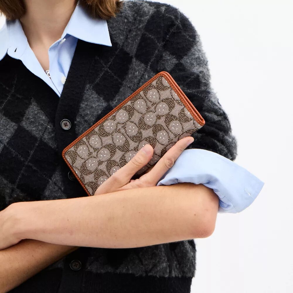 Essential Slim-plånbok i Crystal Signature-jacquard