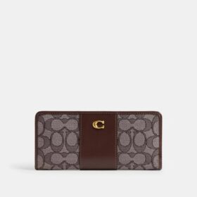 Essential Slim Plånbok i vår signaturjacquard