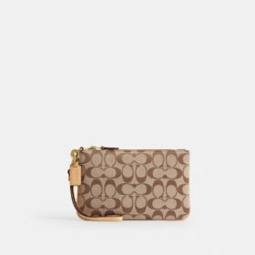 Essential Small Handlovsväska i vår signaturjacquard