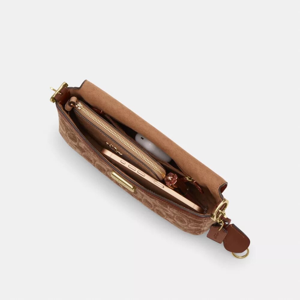 Etta liten axelremsväskor med lock i signaturchenille