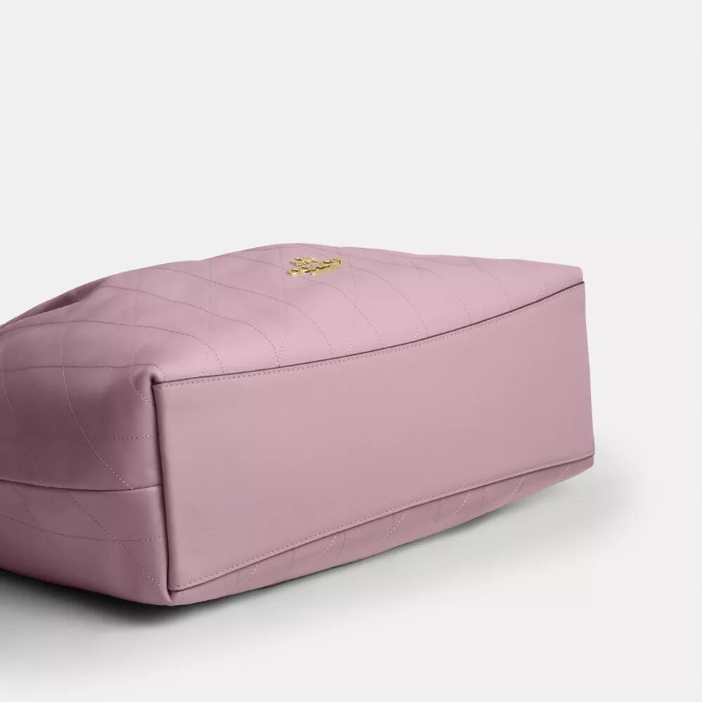 Evelyn axelremsväskor med quiltning