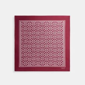 Fyrkantig silkescarf med texturerat signaturmönster