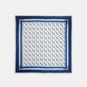 Fyrkantig silkescarf med tryck av Horse and Carriage