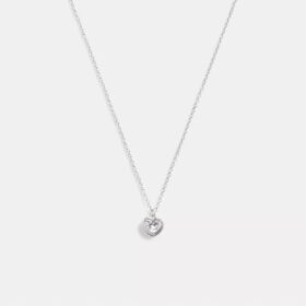 Halsband med hjärtformad hänge