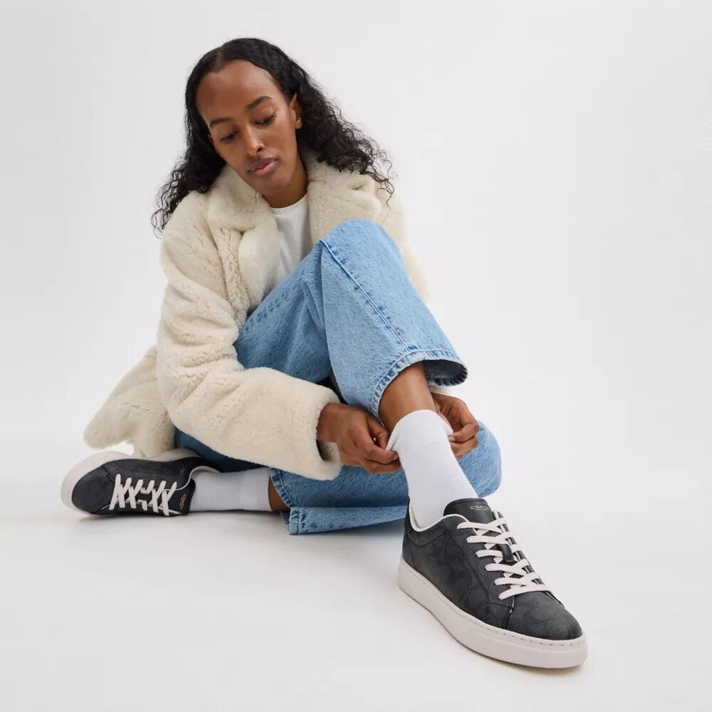 Höga sneakers i Signature Canvas