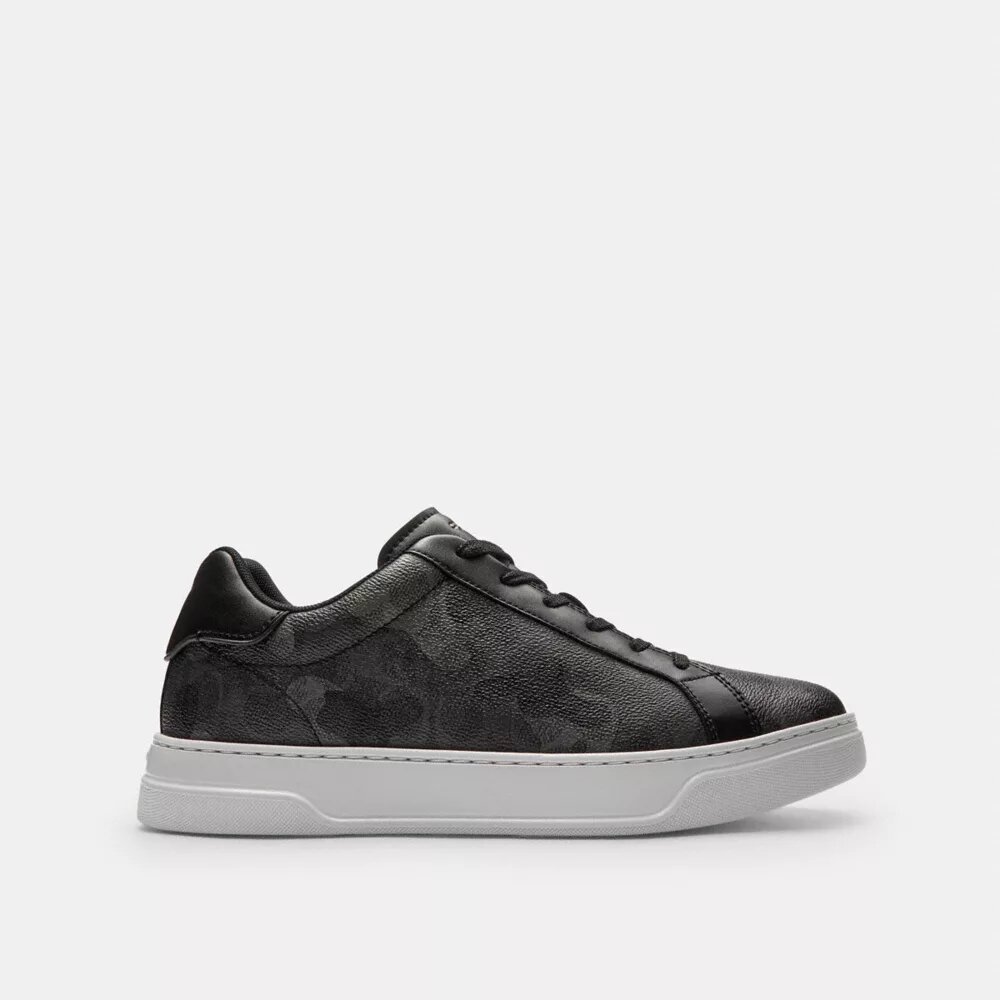 Höga sneakers i vårt signaturmönster i kamouflage