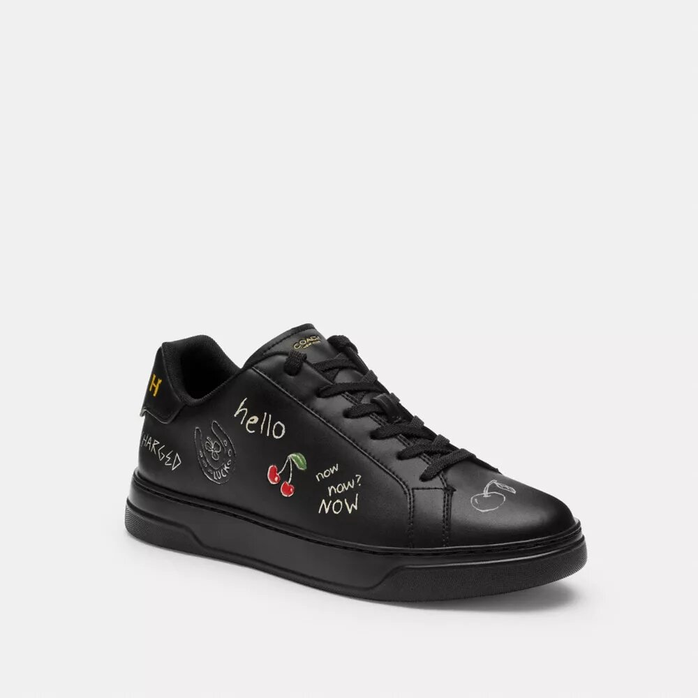 Höga sneakers med skissmönster