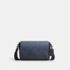 Jack liten crossbody-väska med lock i Ombre Signature Canvas