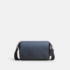 Jack liten crossbody-väska med lock i Ombre Signature Canvas