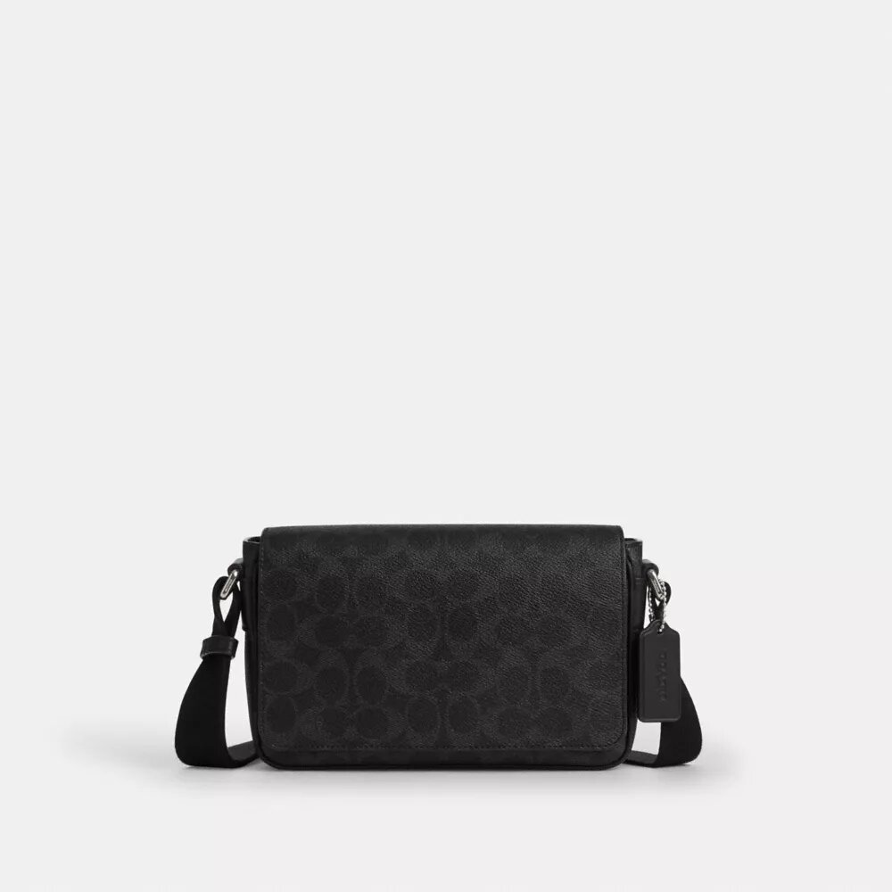 Jack Small Flap Axelremsväska i Signature Canvas