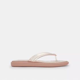 Jelly-flip-flops i signaturdesign