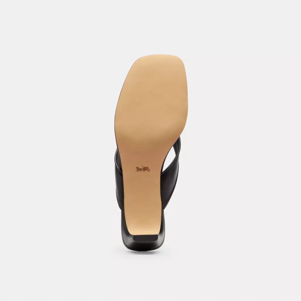 Kitten heel-sandal med rosett