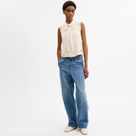 Kort ärmlös blus