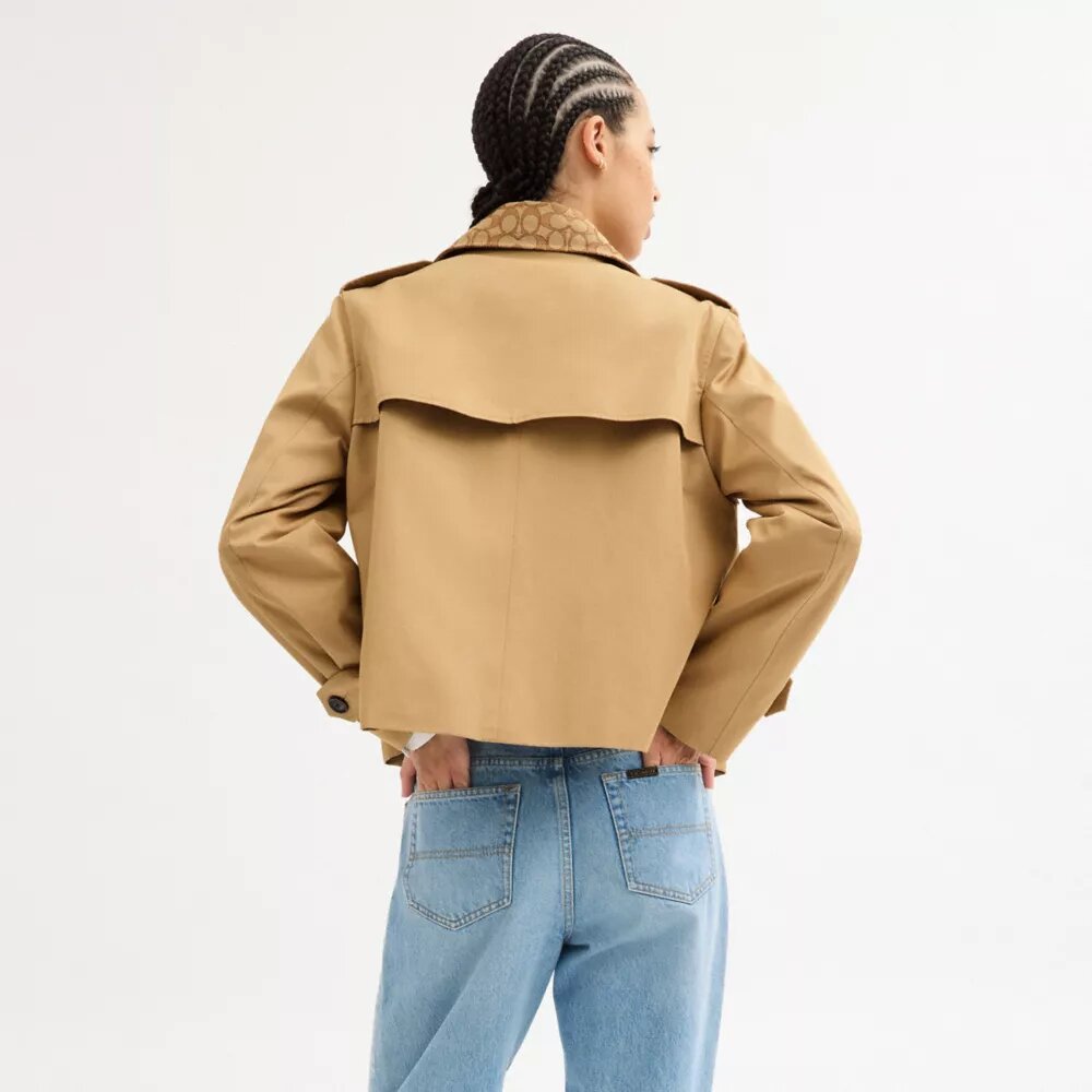 Kort trenchcoat med signaturkrage