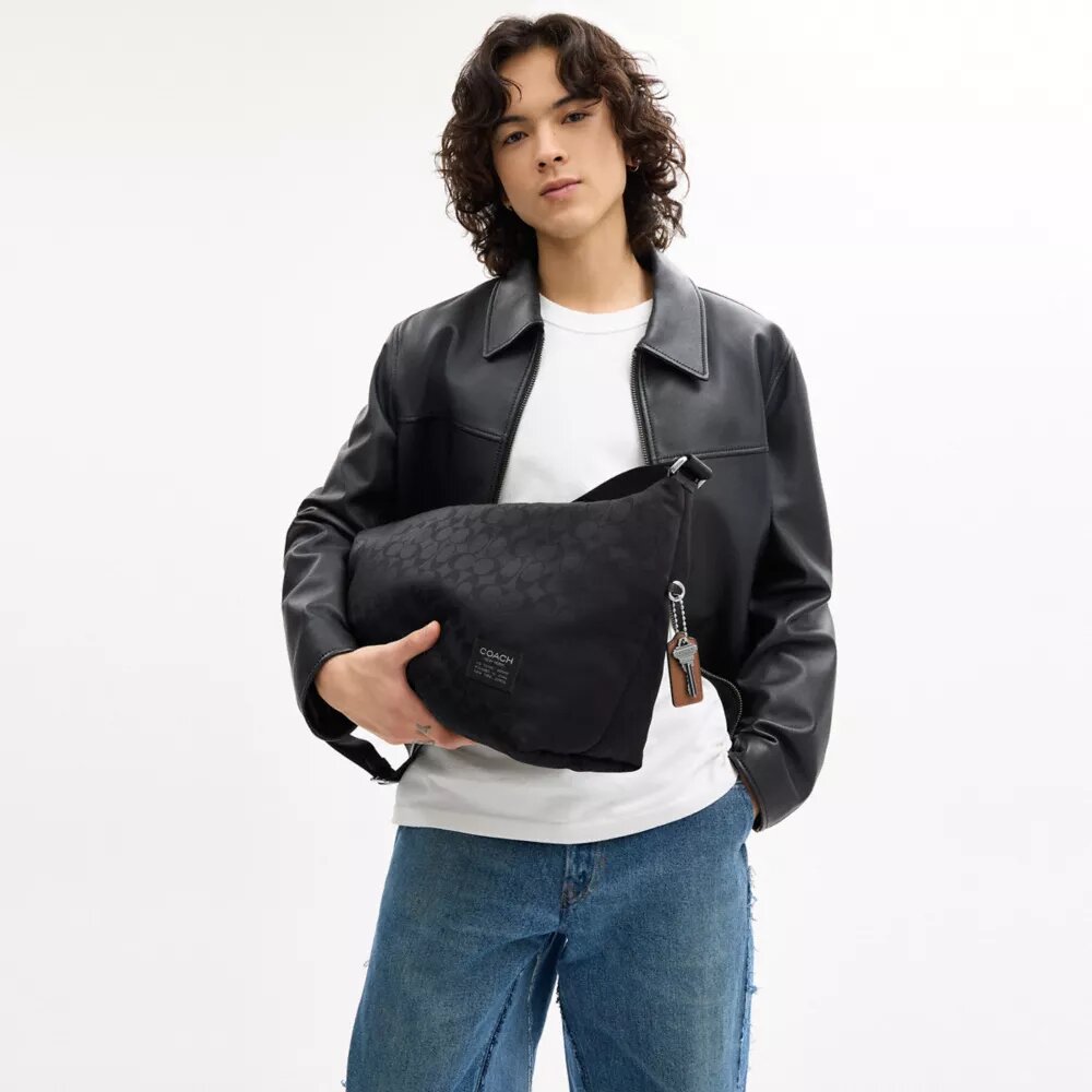 Leo Crossbody i signaturnylon