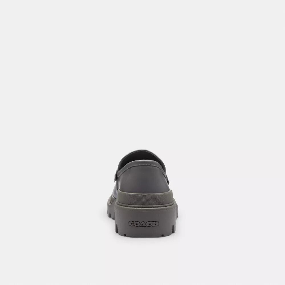 Loafers med signaturmönster