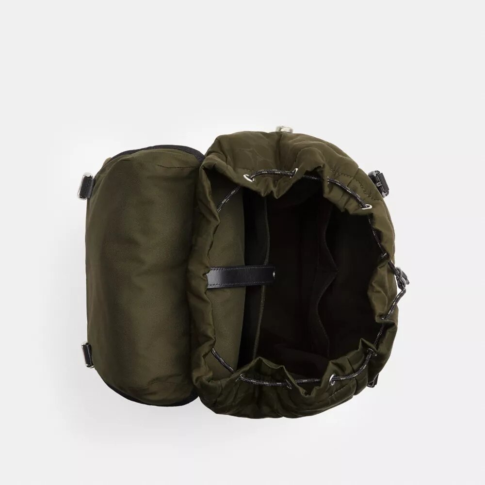 Logan-ryggsäck i signaturnylon