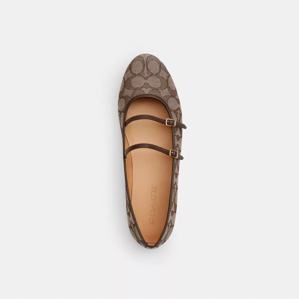 Mary Janes med dubbla spännen i vårt signaturjacquard