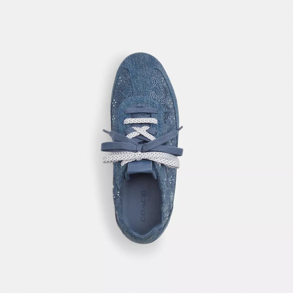 Mjuka sneakers i vår signaturdenim