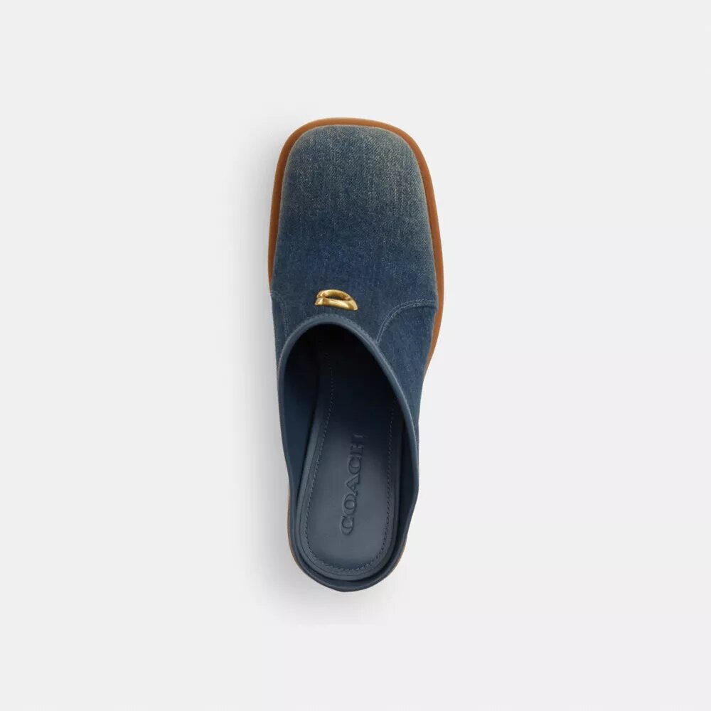 Mules med klack och skulpterad C-logotyp i Loved Denim