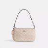 Nolita 19 i Signature Canvas