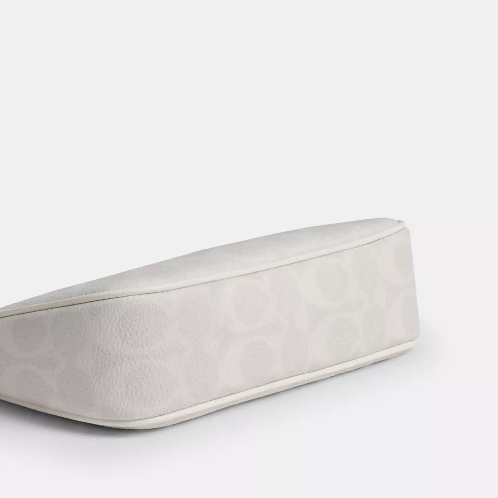 Nolita 19 i Signature Canvas