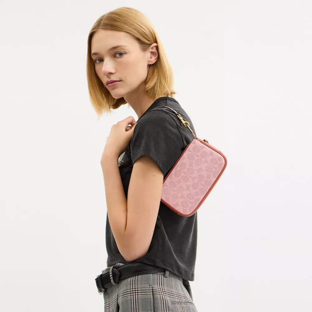 Plaza Bag 18 i Signature Canvas