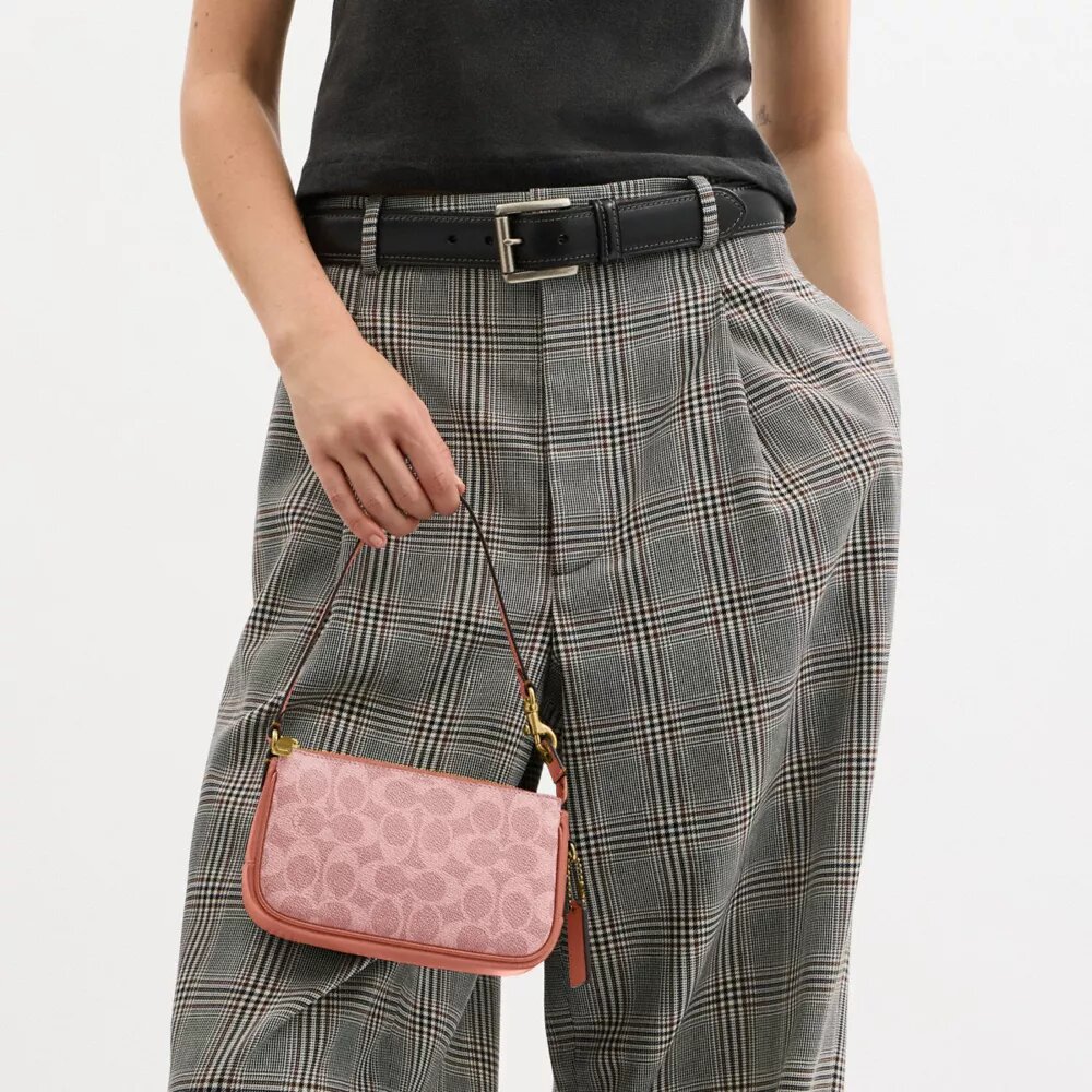 Plaza Bag 18 i Signature Canvas